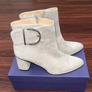 Stuart Weitzmann Elegant Women's Gray Ankle Boots